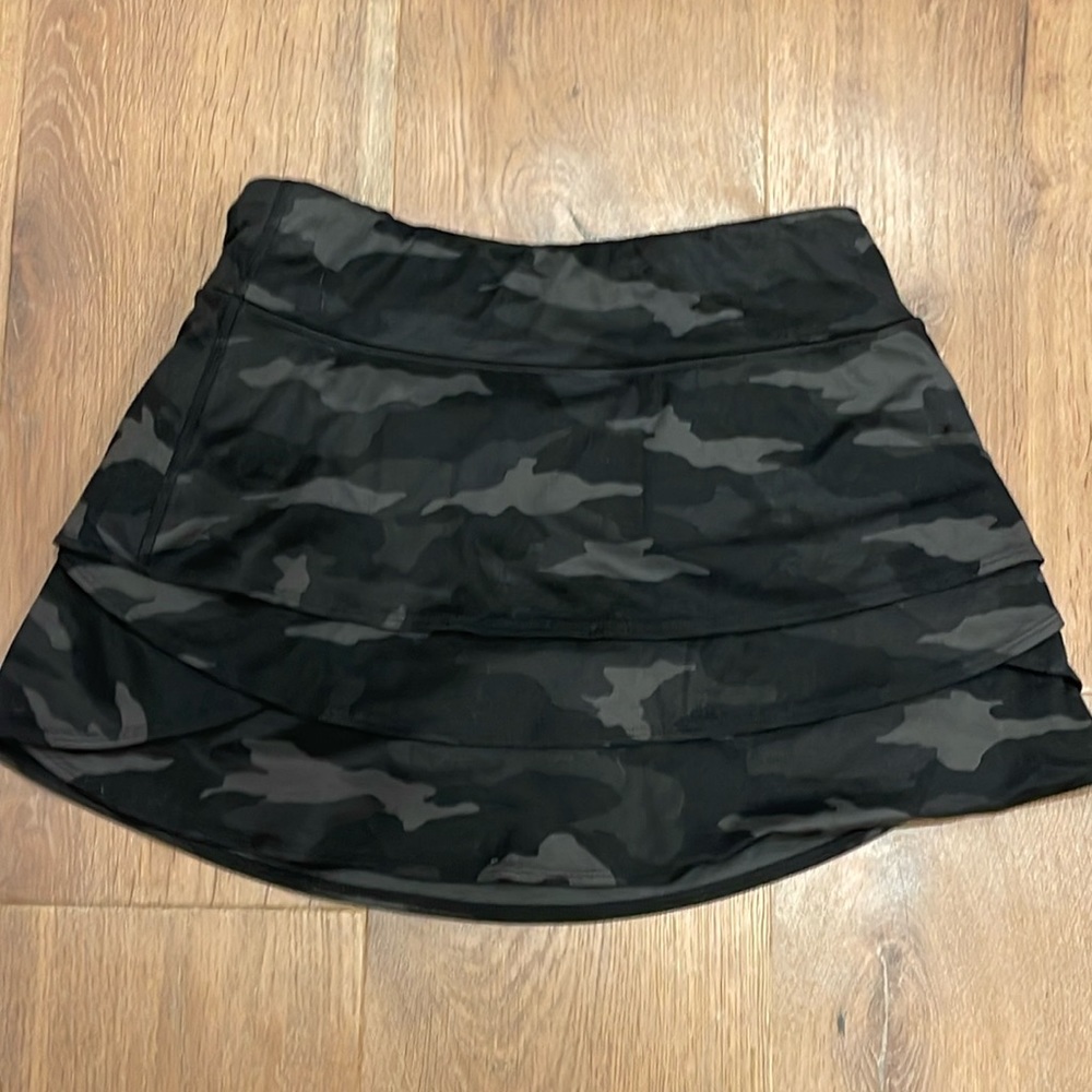 Athleta camo tennis skirt